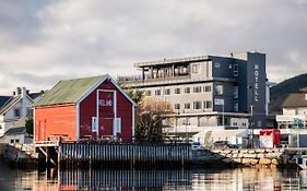 Vestnes Fjordhotell